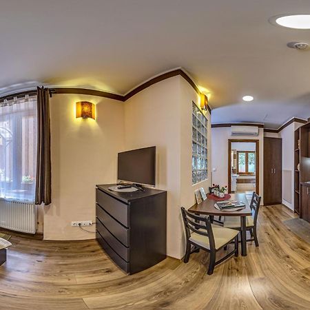 Bed and Breakfast Napraforgo Wellness Haz Es Panzio Печ Экстерьер фото